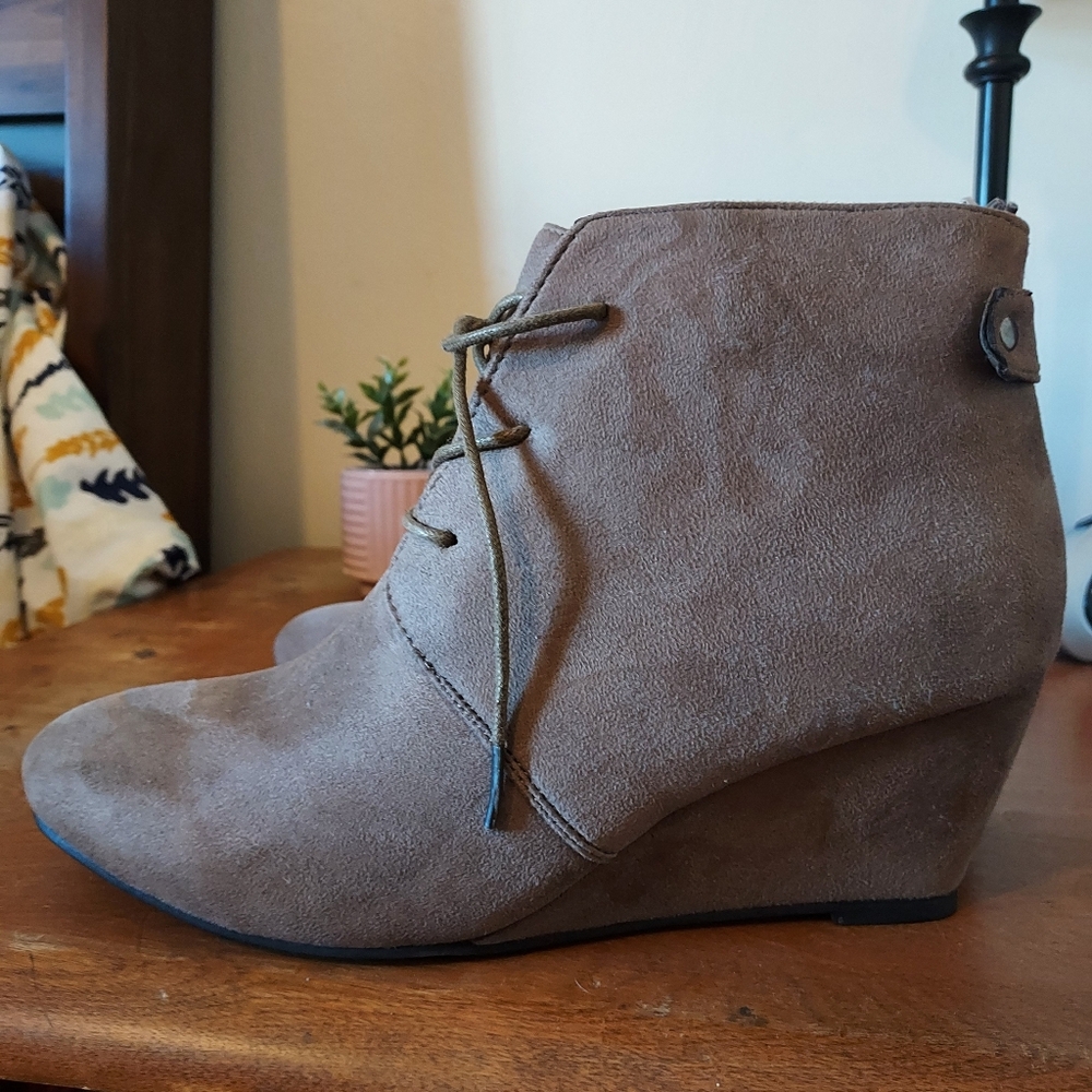 Women's Tan Ankle Boots